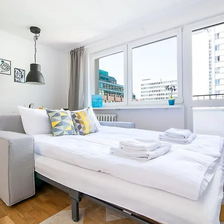 Przytulne Studio Dla 2 Osob W Centrum Warszawy By Rent Like Apartment
