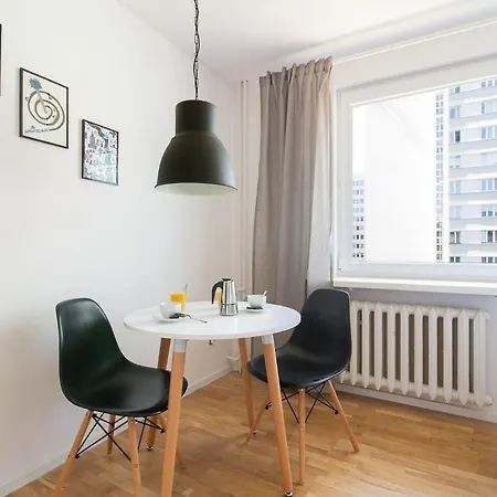 Przytulne Studio Dla 2 Osob W Centrum Warszawy By Rent Like Apartment Warsaw