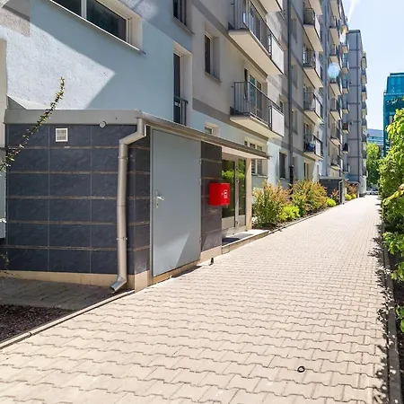 Przytulne Studio Dla 2 Osob W Centrum Warszawy By Rent Like Apartment Warsaw